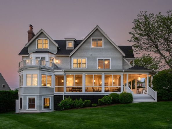 17 Paige Street, Hingham MA 02043