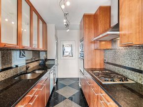 85 E India Row 11DEF, Boston MA 02110