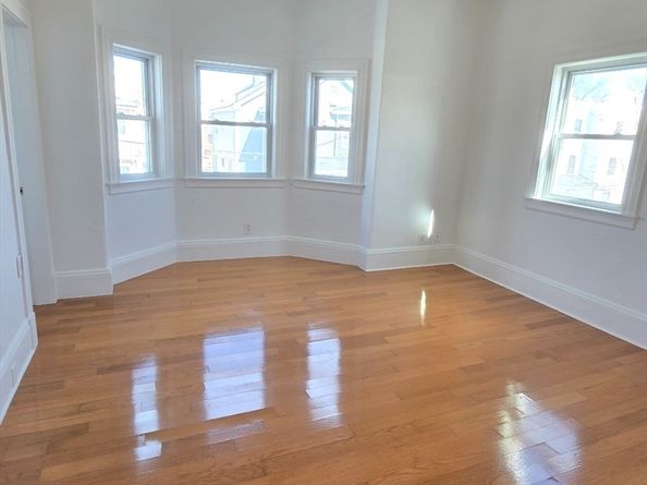 58 Oliver St 2, Somerville MA 02145