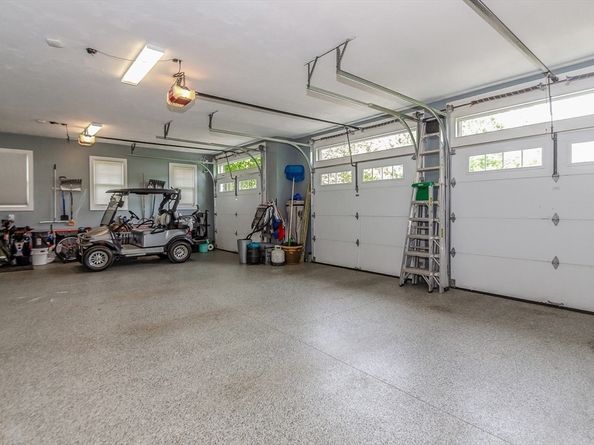 4 Beech Tree Ln, Mattapoisett MA 02739