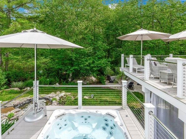 4 Beech Tree Ln, Mattapoisett MA 02739