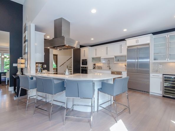 4 Beech Tree Ln, Mattapoisett MA 02739