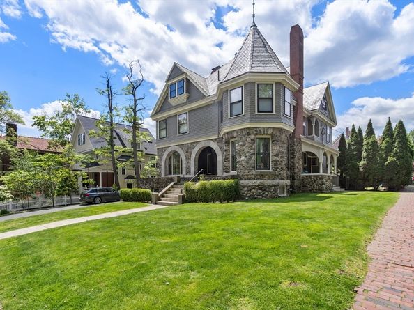 33 Agassiz St, Cambridge MA 02140