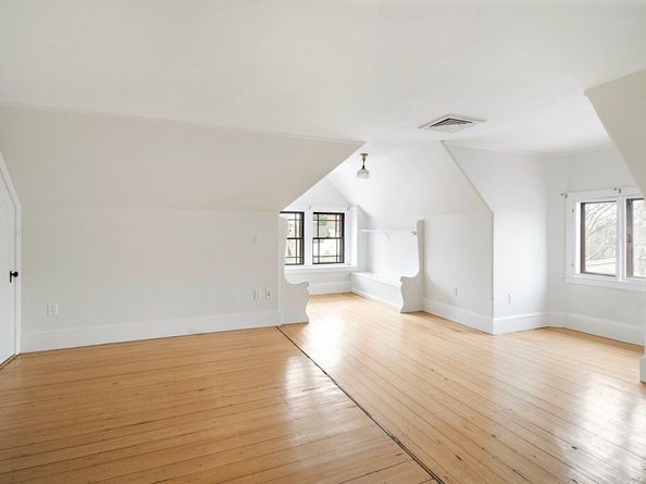 33 Agassiz St, Cambridge MA 02140