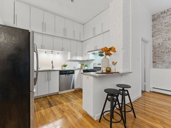 69 Harvey St 1, Cambridge MA 02140