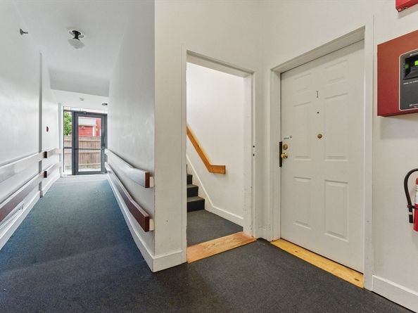 69 Harvey St 1, Cambridge MA 02140