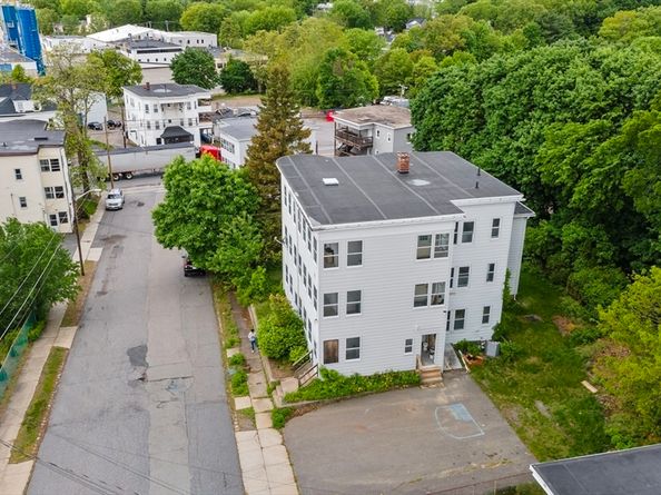 14-18 Florence St, Leominster MA 01453