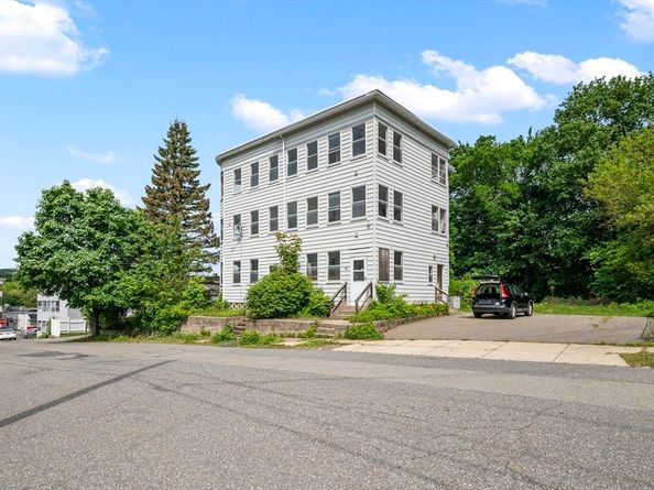 14-18 Florence St, Leominster MA 01453