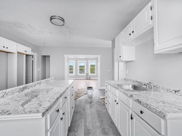 14-18 Florence St, Leominster MA 01453