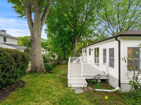 26 Parsons Dr, Swampscott MA 01907
