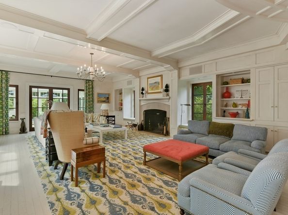 15 Claridge Drive, Weston MA 02493