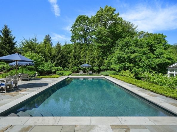 15 Claridge Drive, Weston MA 02493