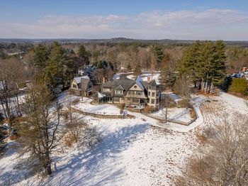 49 Willard Common