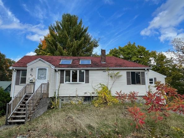 65 Beacon St, Melrose MA 02176
