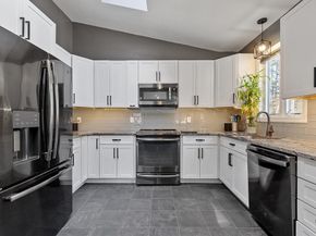 48 Whipple Rd, Billerica MA 01821