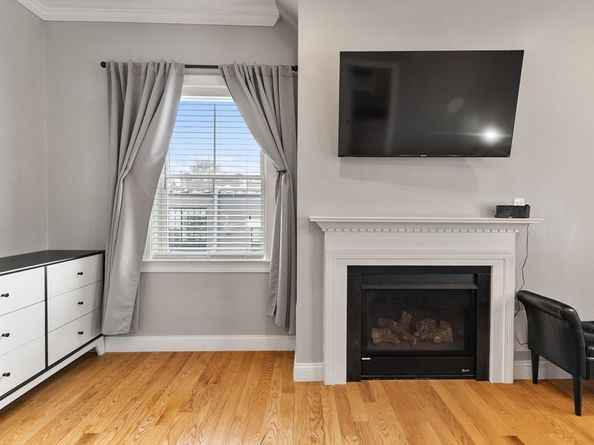 51 Robey St 51, Boston MA 02119