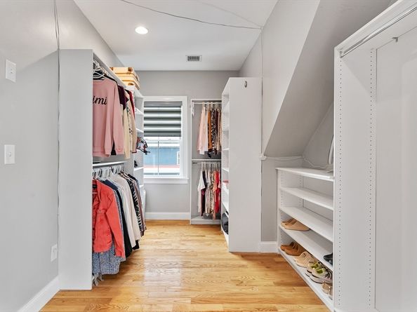 51 Robey St 51, Boston MA 02119