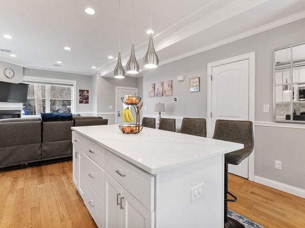 51 Robey St 51, Boston MA 02119