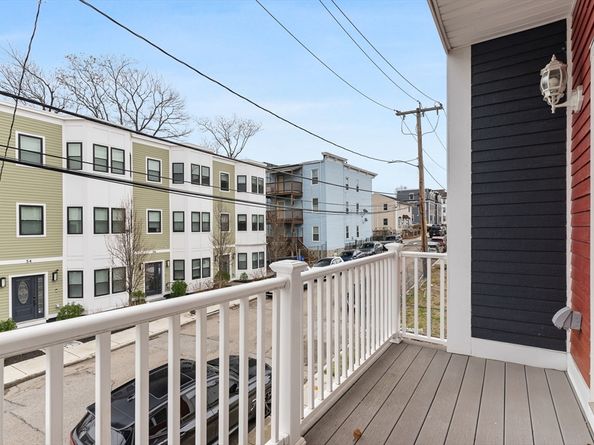 51 Robey St 51, Boston MA 02119