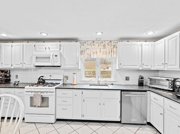 133 Brigantine Cir, Norwell MA 02061
