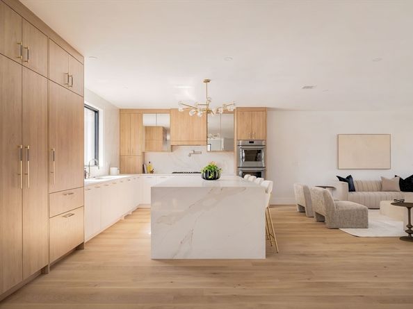 27 Cross St A, Newton MA 02465