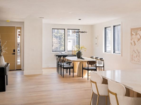27 Cross St A, Newton MA 02465