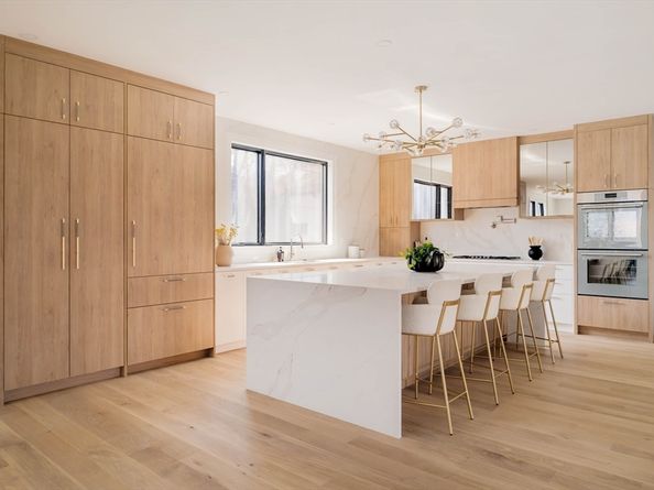 27 Cross St A, Newton MA 02465