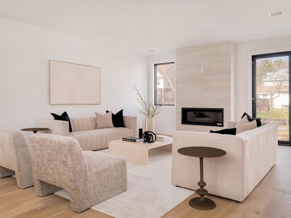 27 Cross St A, Newton MA 02465