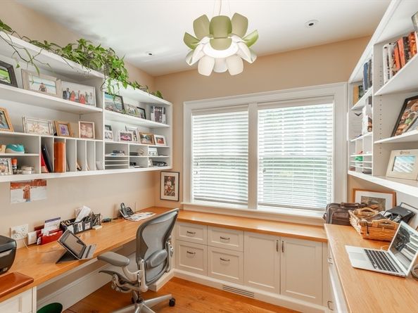 19 High Ridge Dr, Mattapoisett MA 02739