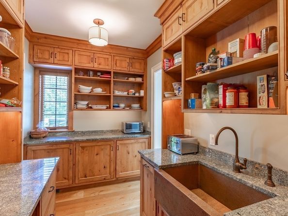 19 High Ridge Dr, Mattapoisett MA 02739