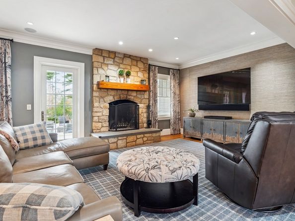 19 High Ridge Dr, Mattapoisett MA 02739
