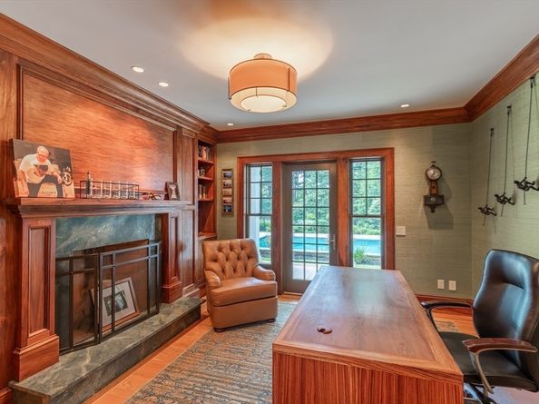 19 High Ridge Dr, Mattapoisett MA 02739