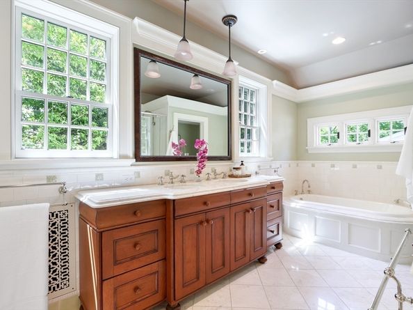 42 Edmunds Road, Wellesley MA 02481