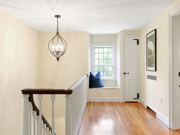42 Edmunds Road, Wellesley MA 02481