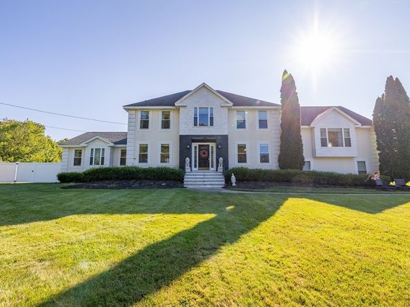 2 Nollet Dr, Andover MA 01810