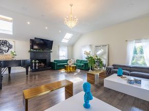 2 Nollet Dr, Andover MA 01810