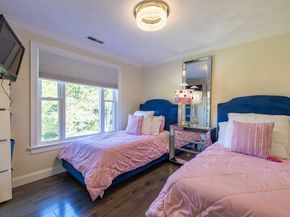 2 Nollet Dr, Andover MA 01810