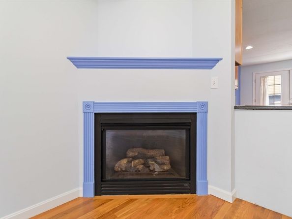 47 Alder St 6, Waltham MA 02453