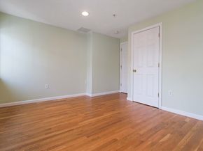 47 Alder St 6, Waltham MA 02453