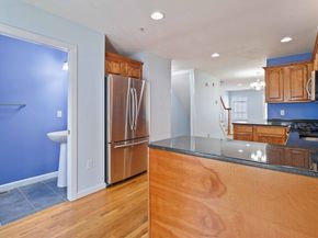 47 Alder St 6, Waltham MA 02453