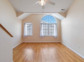 47 Alder St 6, Waltham MA 02453