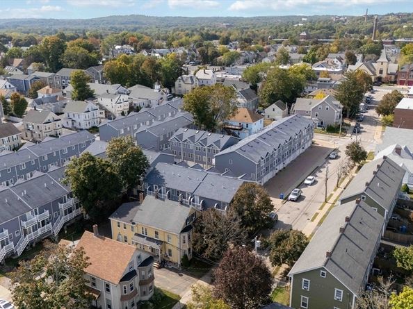 47 Alder St 6, Waltham MA 02453