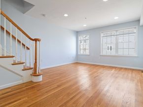 47 Alder St 6, Waltham MA 02453