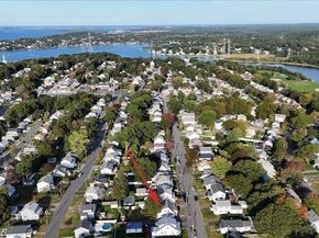 83 Edgemont Rd, Braintree MA 02184