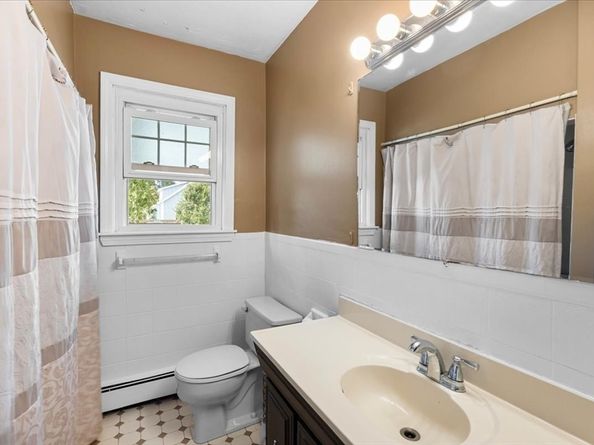 83 Edgemont Rd, Braintree MA 02184