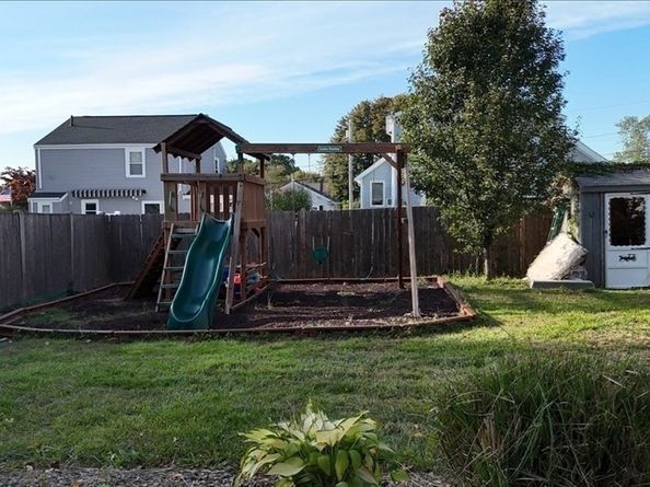 83 Edgemont Rd, Braintree MA 02184