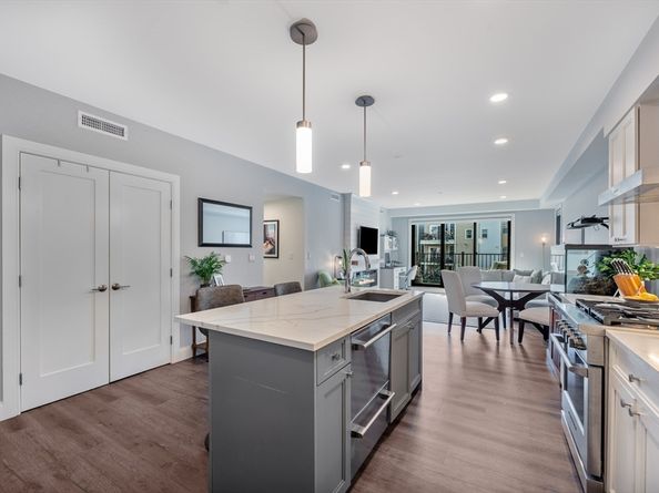 765 East 3rd Street 201, Boston MA 02127