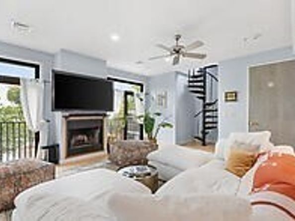 950 Dorchester Ave 304, Boston MA 02125