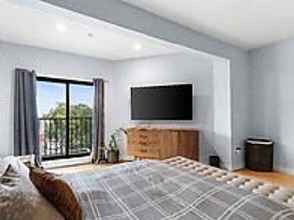 950 Dorchester Ave 304, Boston MA 02125