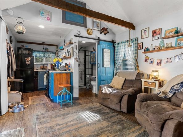 71 Glendale, Worcester MA 01602